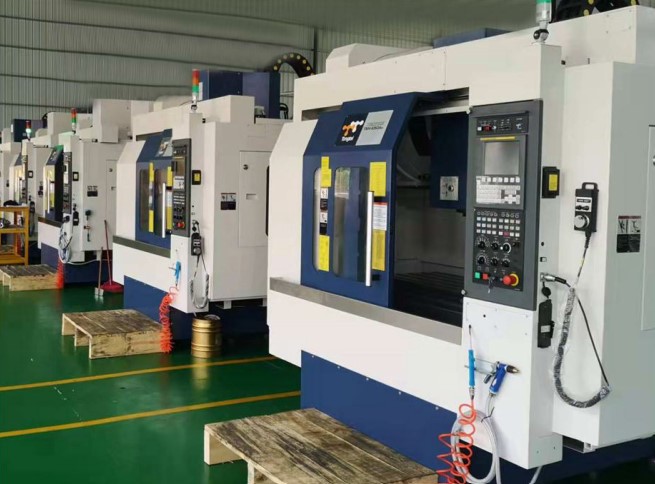 4-Axis CNC Milling Machine (850×550mm) — RpProto