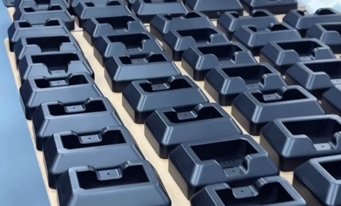 low-volume urethane casting production batch of 20–100 plastic parts
