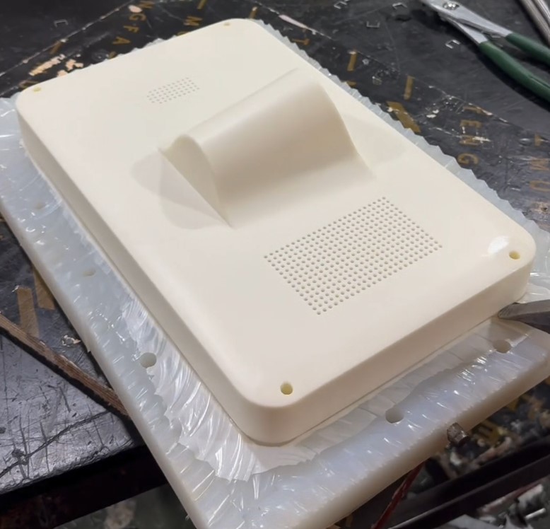 vacuum cast ABS-like polyurethane part for product prototype